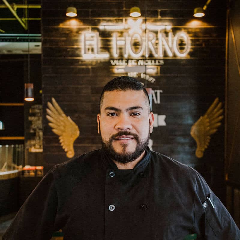 Chef Victor Roque del restaurante El Horno